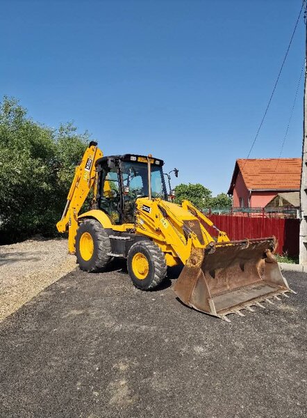 Inchiriez buldoexcavator